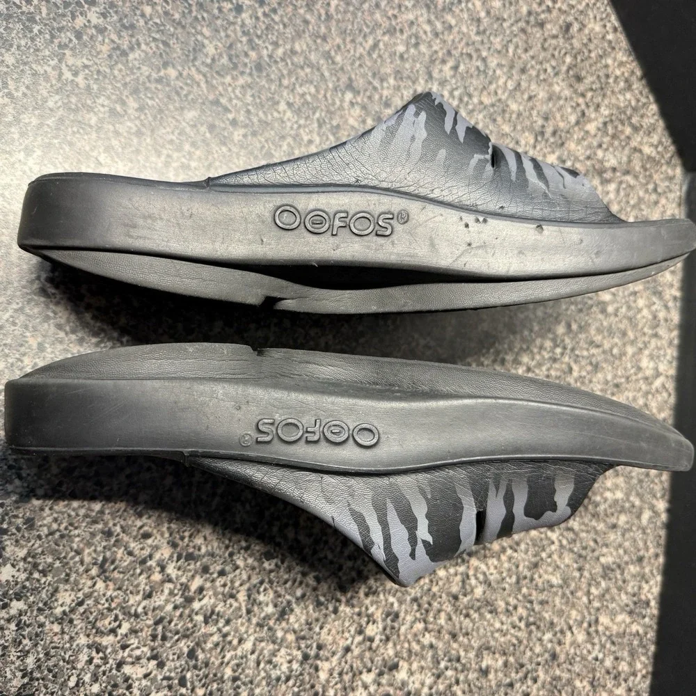 OOFOS fair preowned